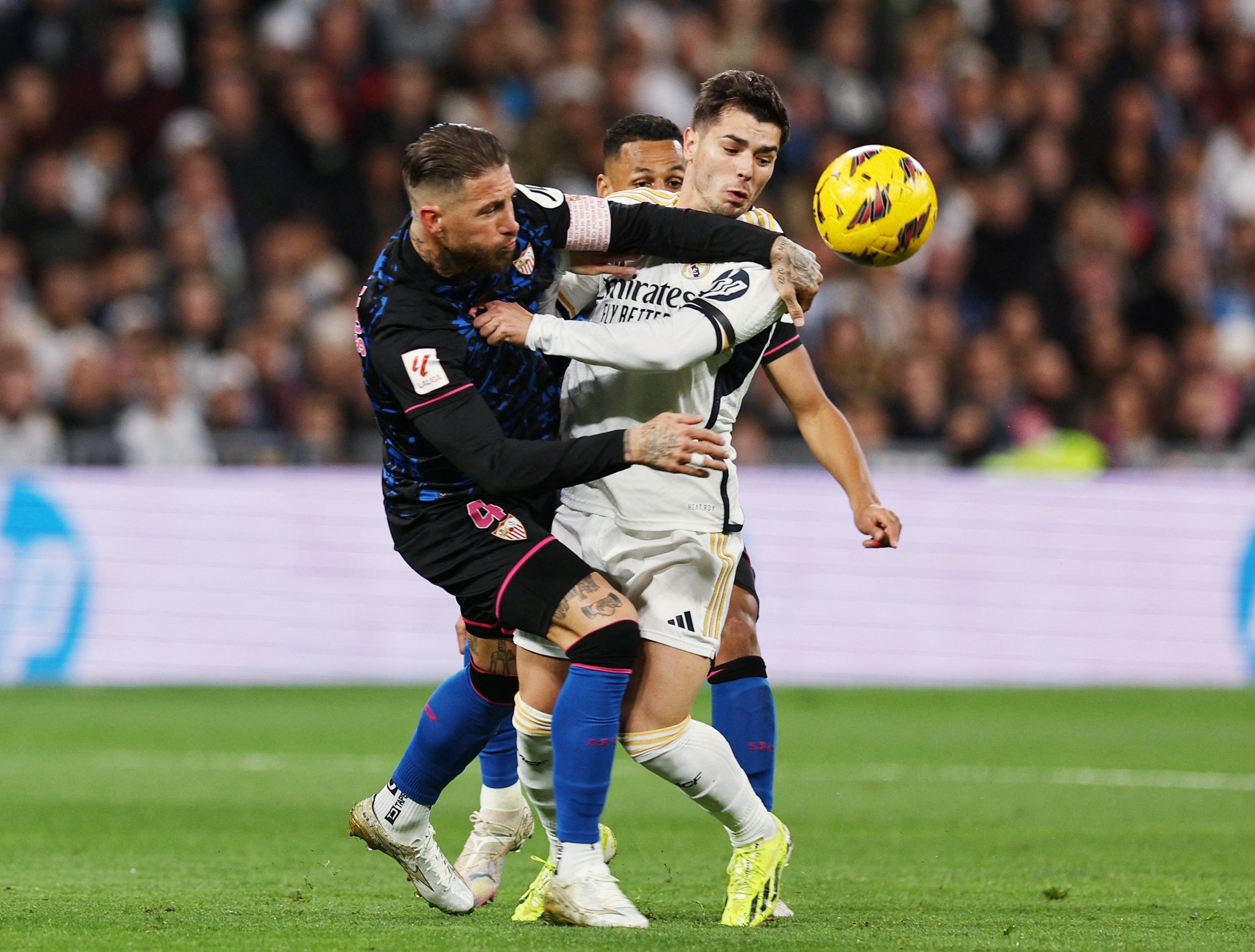 Real Madrid 1-0 Sevilla: El Gol Tardío De Luka Modric Coloca Al Líder ...